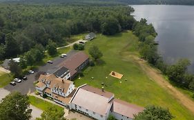 Lake Shore Farm Inn